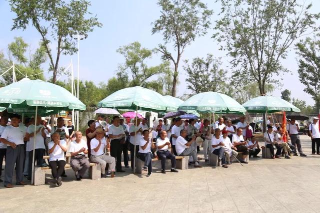 铁道兵汽车团200余名退伍老兵欢聚龙园，回忆峥嵘岁月，再叙战友情谊！