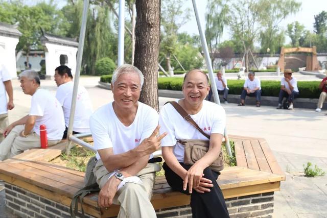铁道兵汽车团200余名退伍老兵欢聚龙园，回忆峥嵘岁月，再叙战友情谊！