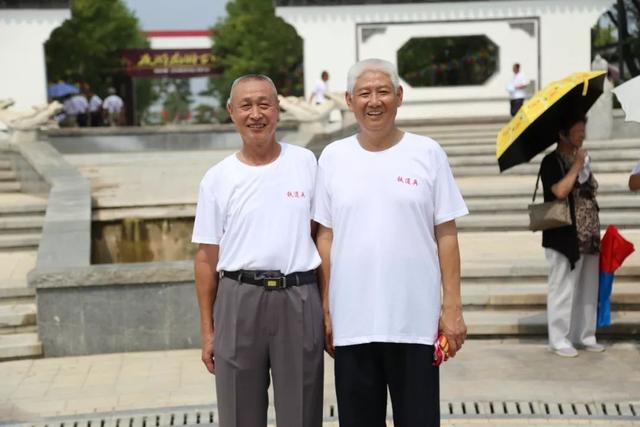 铁道兵汽车团200余名退伍老兵欢聚龙园，回忆峥嵘岁月，再叙战友情谊！